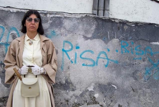 Figs.4 y 5: “Mis deseos para el 2019” y “Hoy no muevo un dedo #labourday #1stMay” (Miss Beige)