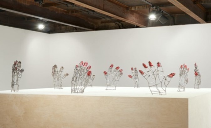 ©Teresa BurgaDéplier le corps (social) fémininUnfolding the (Social) Female Body, Art