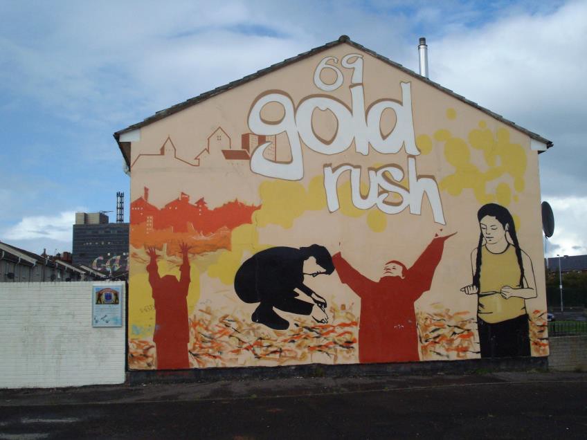 Fig. 4: Re-imaging Communities programme. 69 Gold Rush mural. Hopewell Crescent, Lower Shankill, Belfast. 2009 (Photo: C. Lehni, 2011).