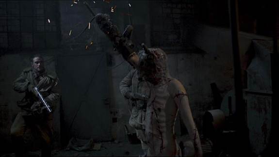 Fig. 3 : Frankenstein’s Army, réveil du zombie et salut hitlérien.