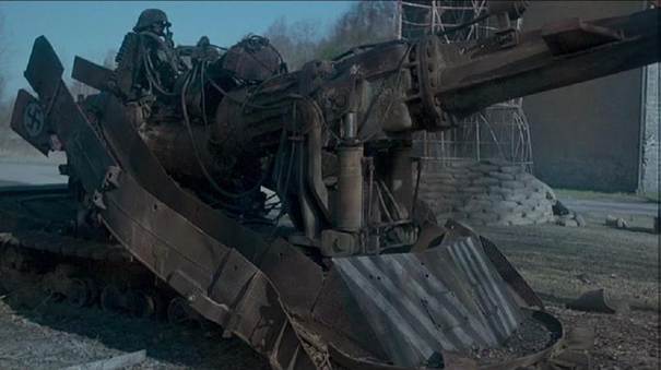 Fig. 1 : Frankenstein’s Army, le canon abandonné.