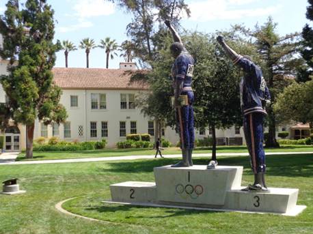 Fig. 6. Rigo 23. Victory Salute, 2005.
